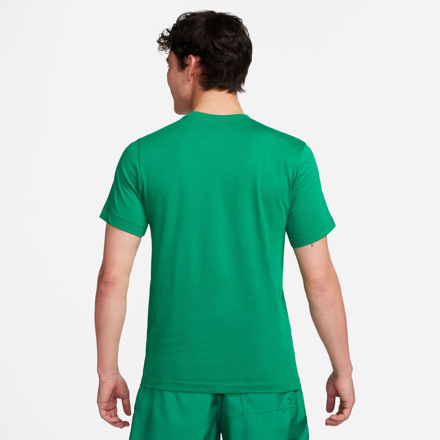 NIKE SPORTWEAR CLUB CAMISETA PARA HOMBRE
