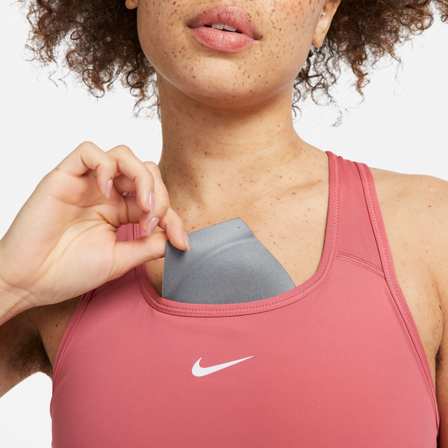 NIKE DRI-FIT SWOOSH TOP SOPORTE MEDIO