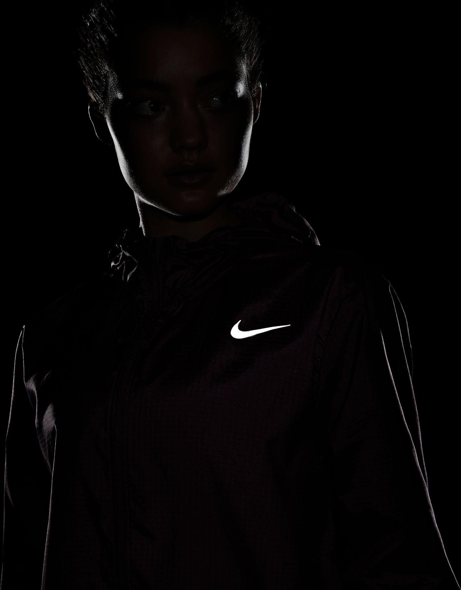 NIKE ESSENTIALS RUNNING CHAQUETA PARA MUJER