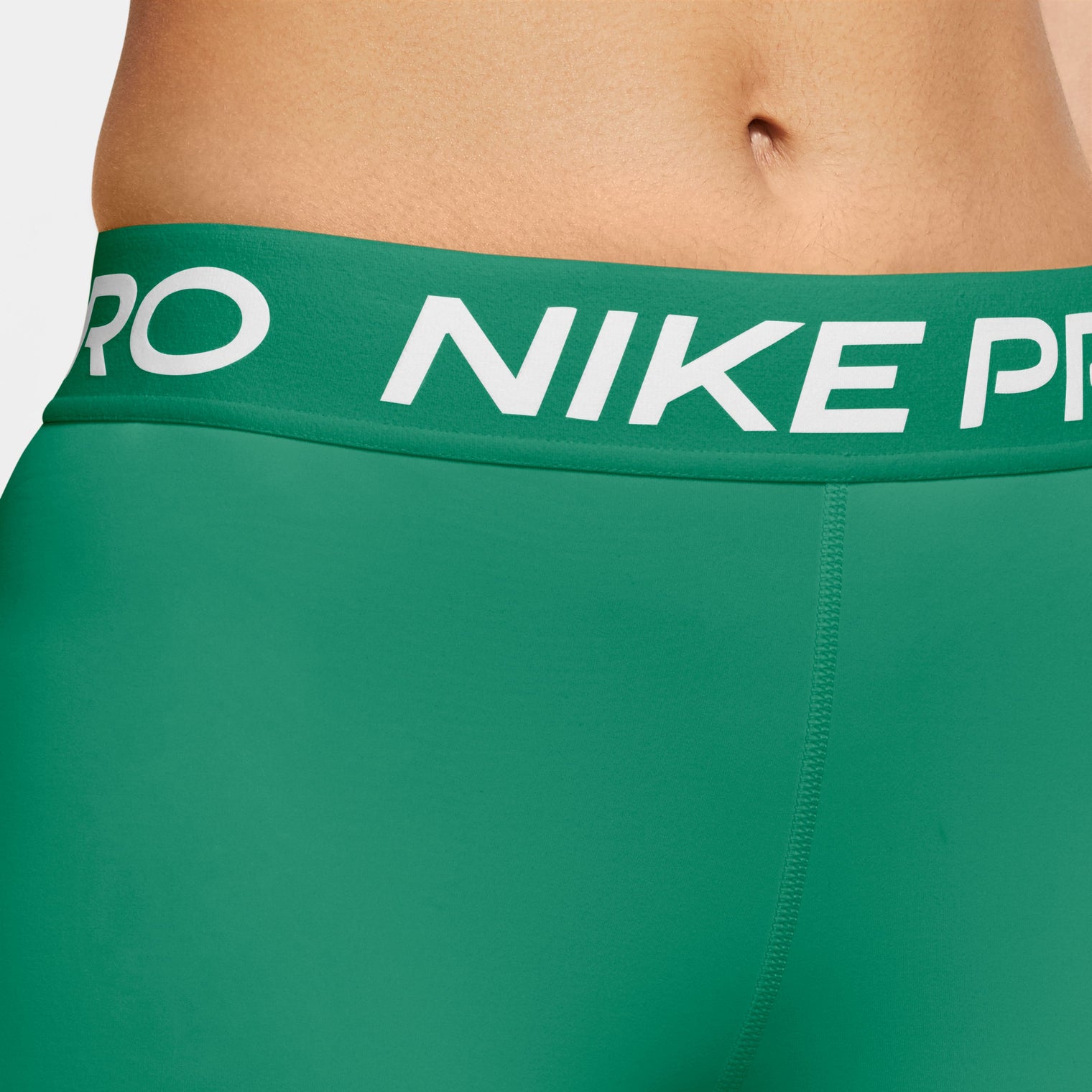 NIKE PRO GRAPHIC 3"SHORT TIRO MEDIO PARA MUJER