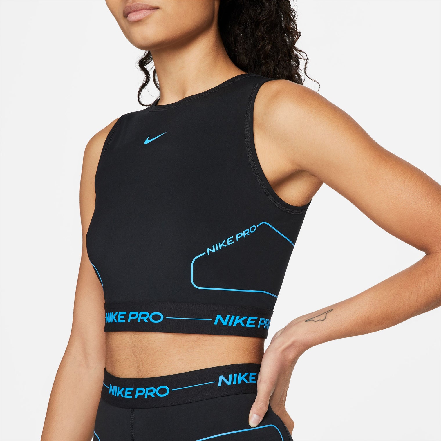 NIKE PRO DRI-FIT CROP TOP PARA MUJER