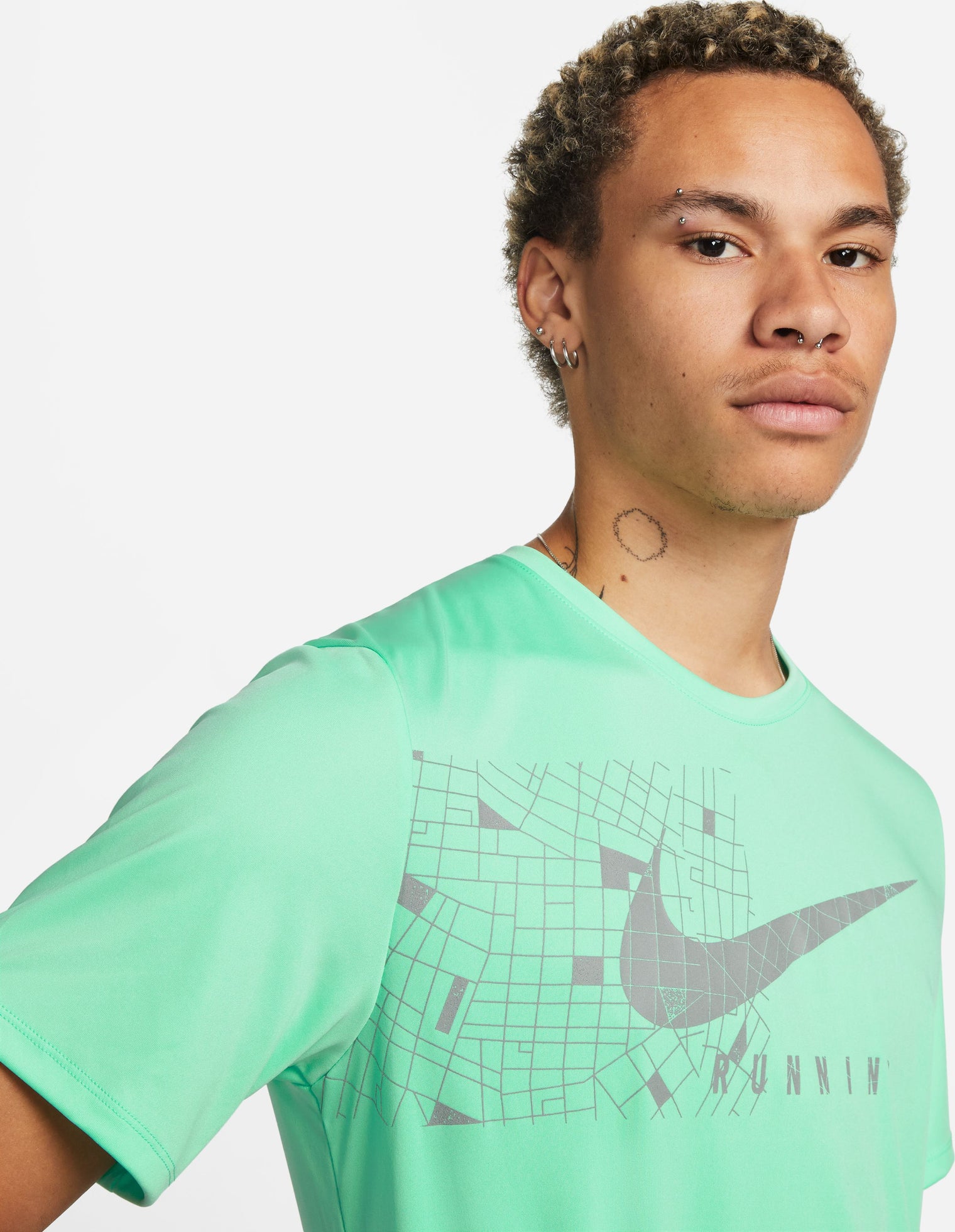 NIKE DRI-FIT UV MILER RUN DIVISION CAMISETA PARA HOMBRE