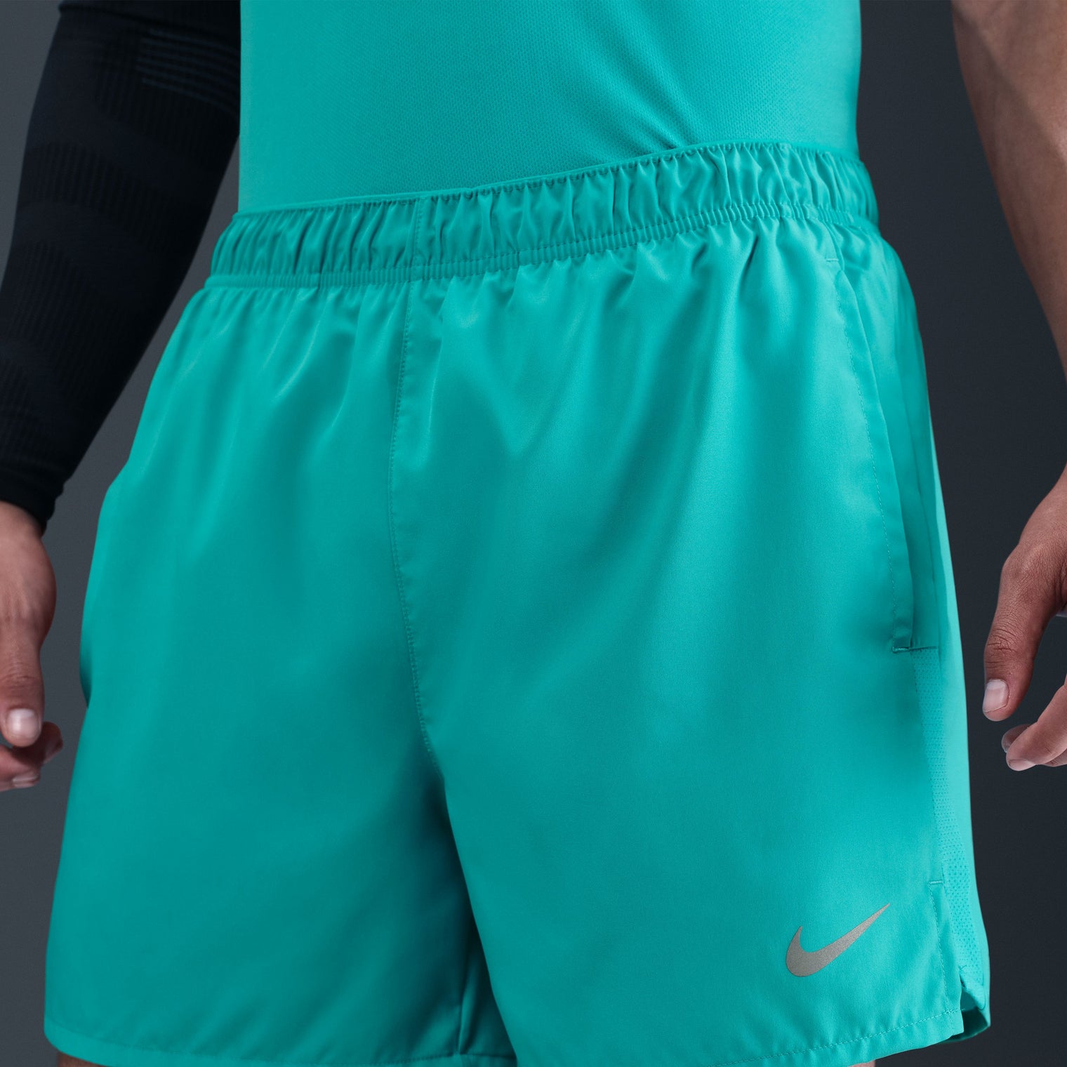 NIKE DRI FIT CHALLENGER 5BF SHORT