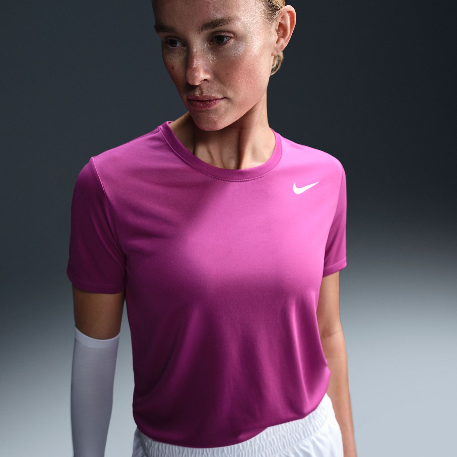 Camiseta Nike Dri-FIT RLGD SS TEE Mujer