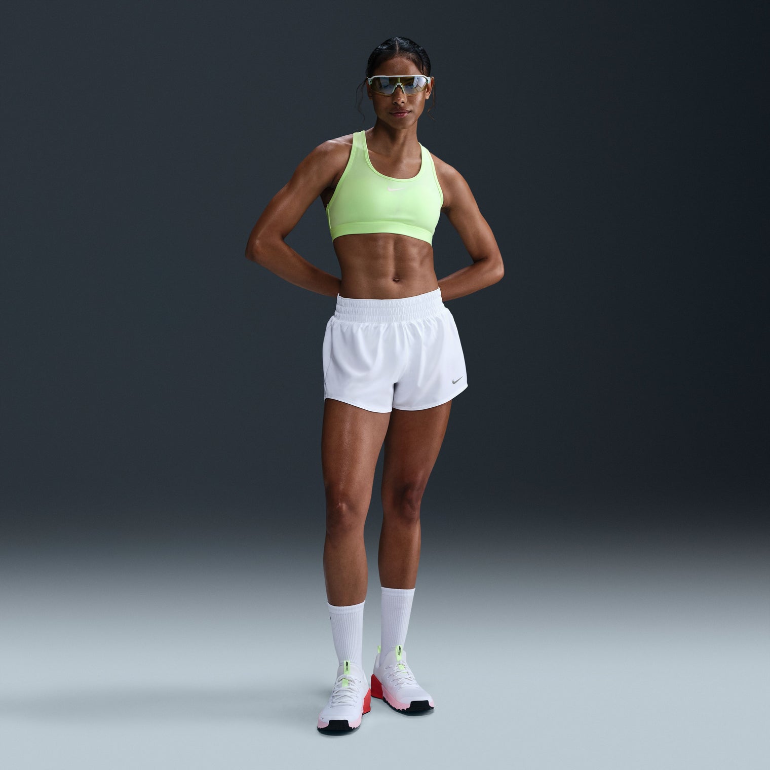Nike Swoosh Medium Support Bra deportivo con almohadillas para mujer