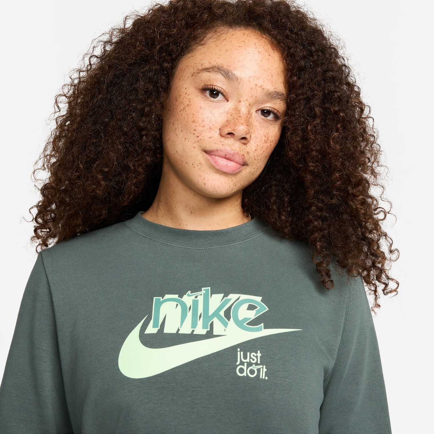 NIKE SPORTWEAR CLUB FLEECE HOODIE SIN CAPUCHA PARA MUJER
