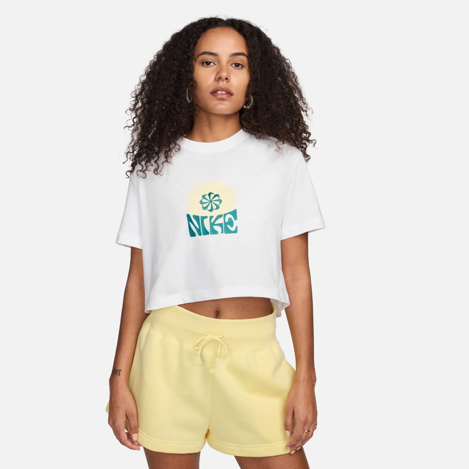 NIKE SPORTWEAR CROPPED CAMISETA PARA MUJER