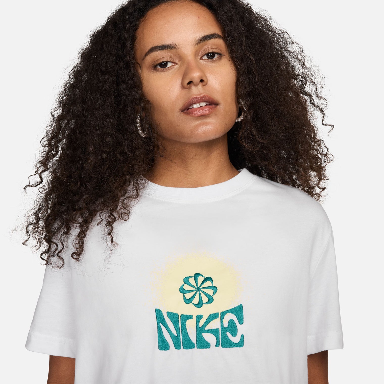 NIKE SPORTWEAR CROPPED CAMISETA PARA MUJER