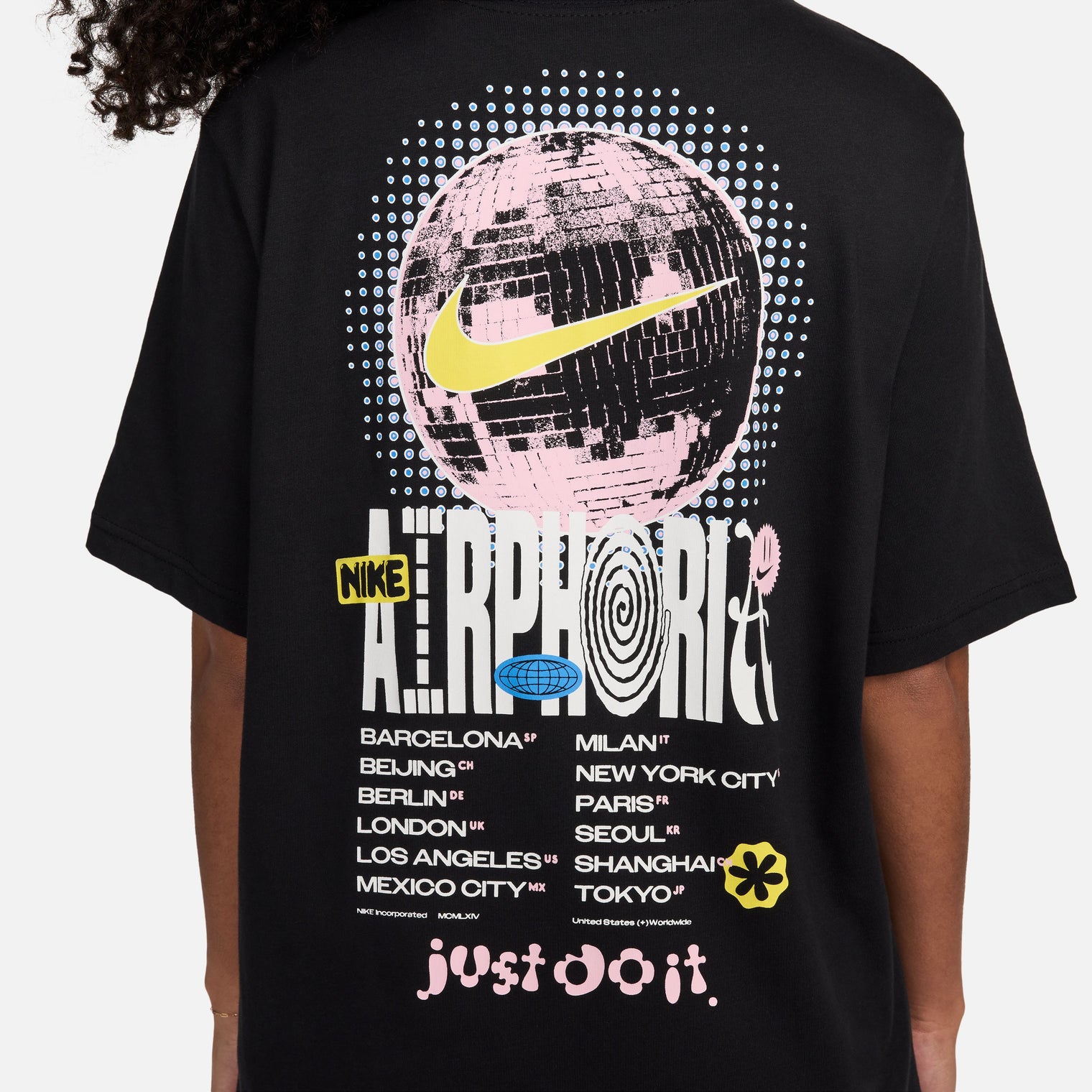 NIKE GRAPHIC CAMISETA PARA MUJER