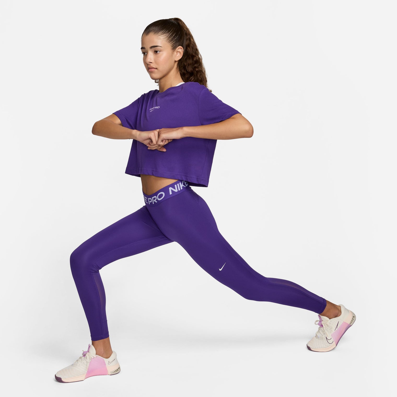 CAMISETA NIKE PRO DRI-FIT PARA MUJER