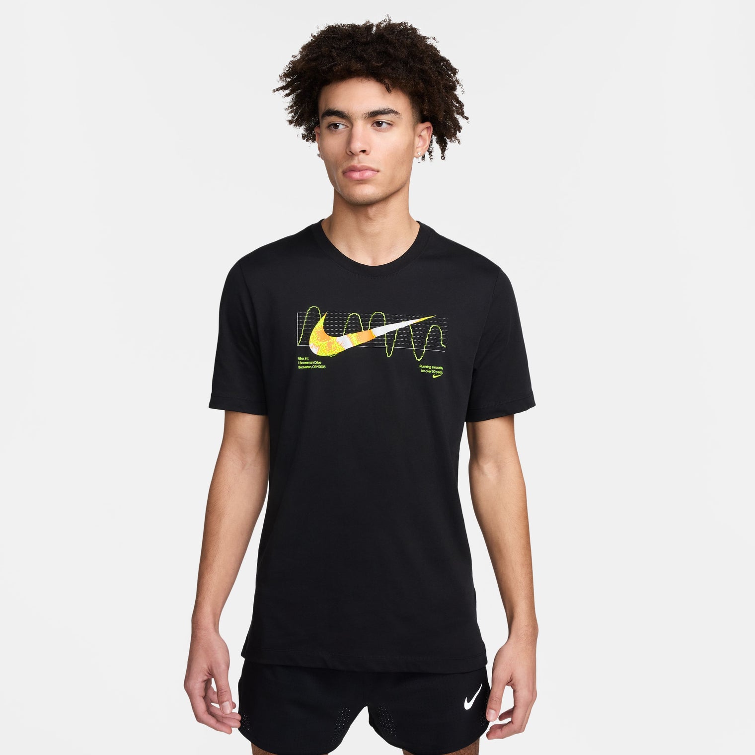 CAMISETA NIKE DRI-FIT GRAPHIC PARA HOMBRE