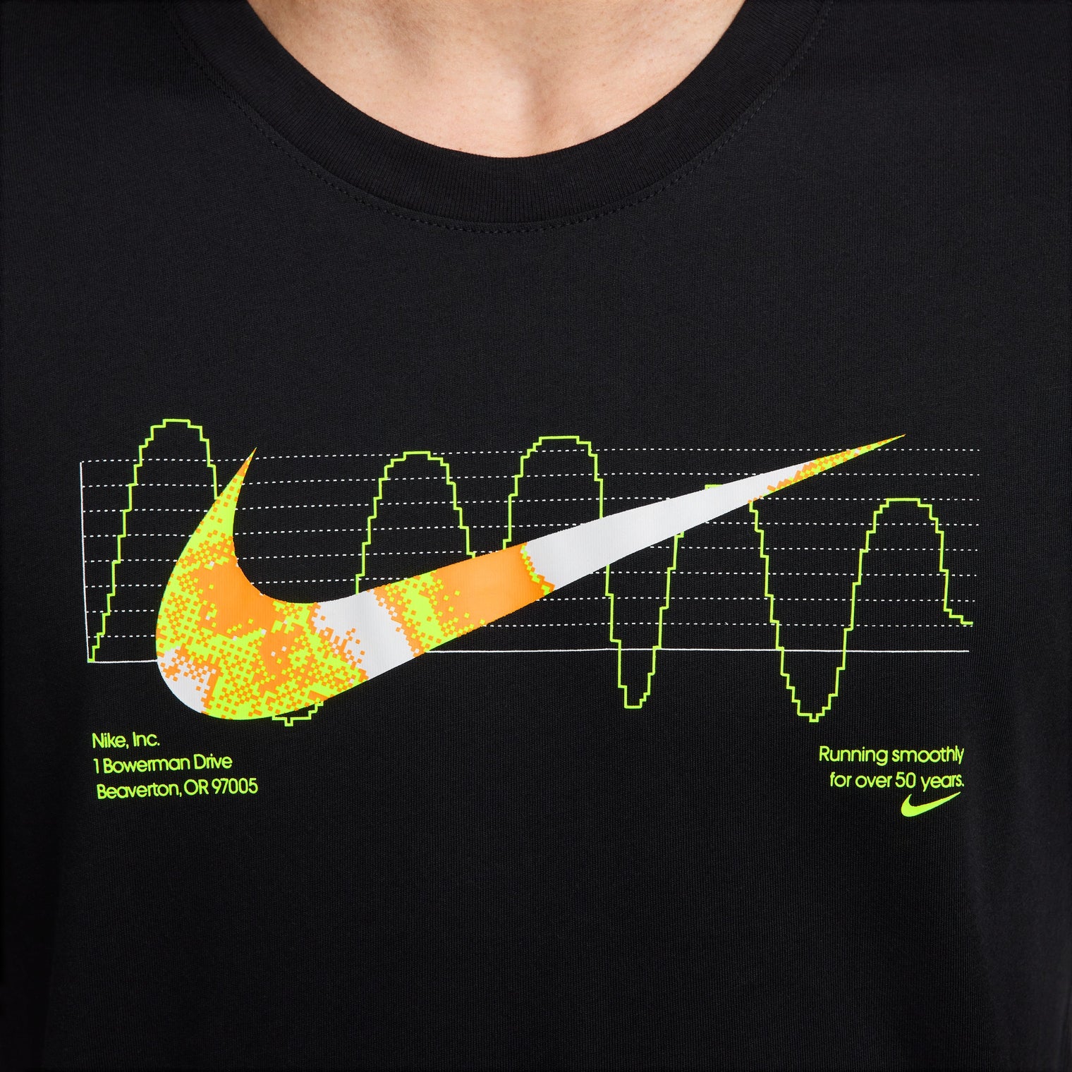 CAMISETA NIKE DRI-FIT GRAPHIC PARA HOMBRE