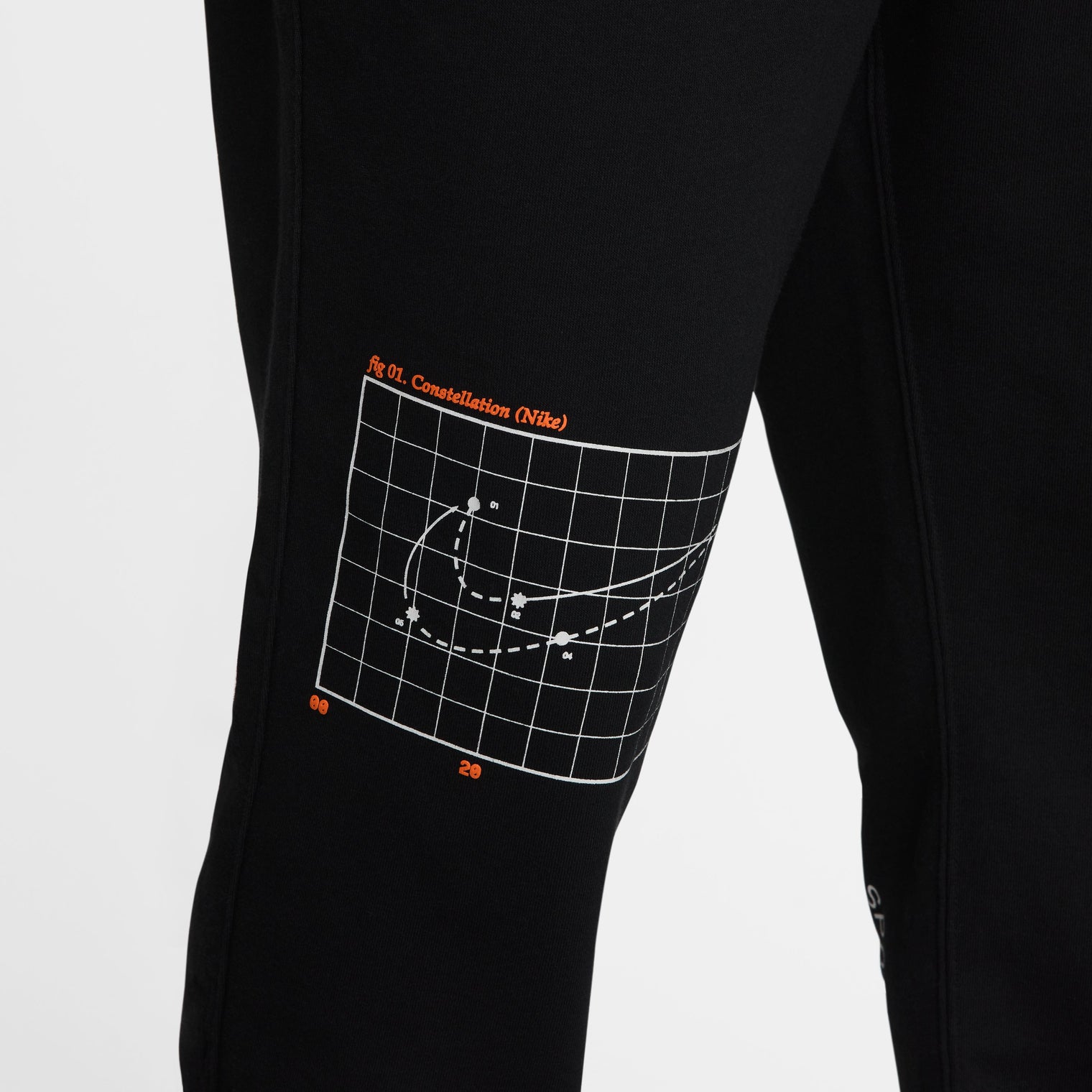 NIKE CLUB FRENCH TERRY MOON GFX