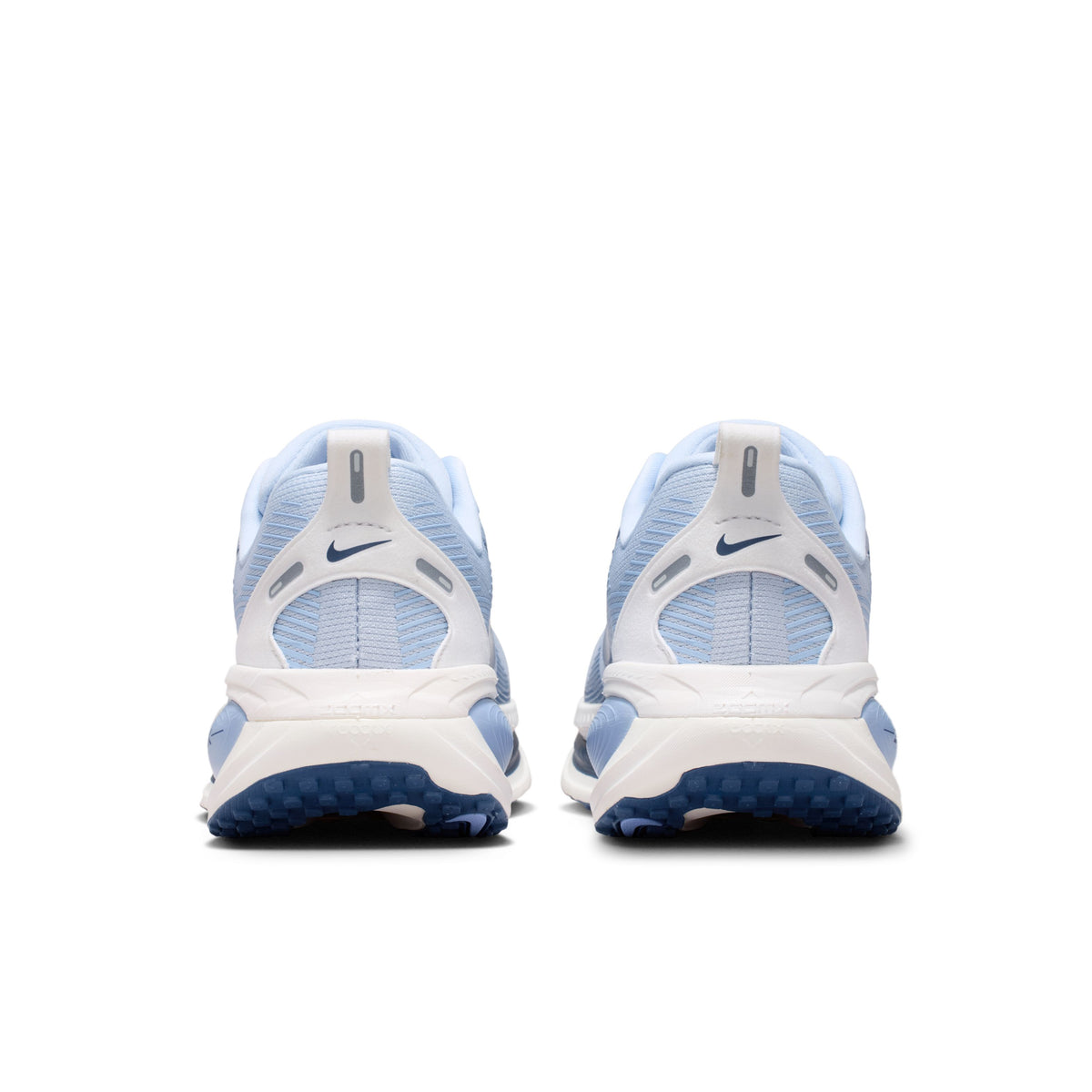 Nike Vomero 18 Tenis de correr en pavimento para mujer