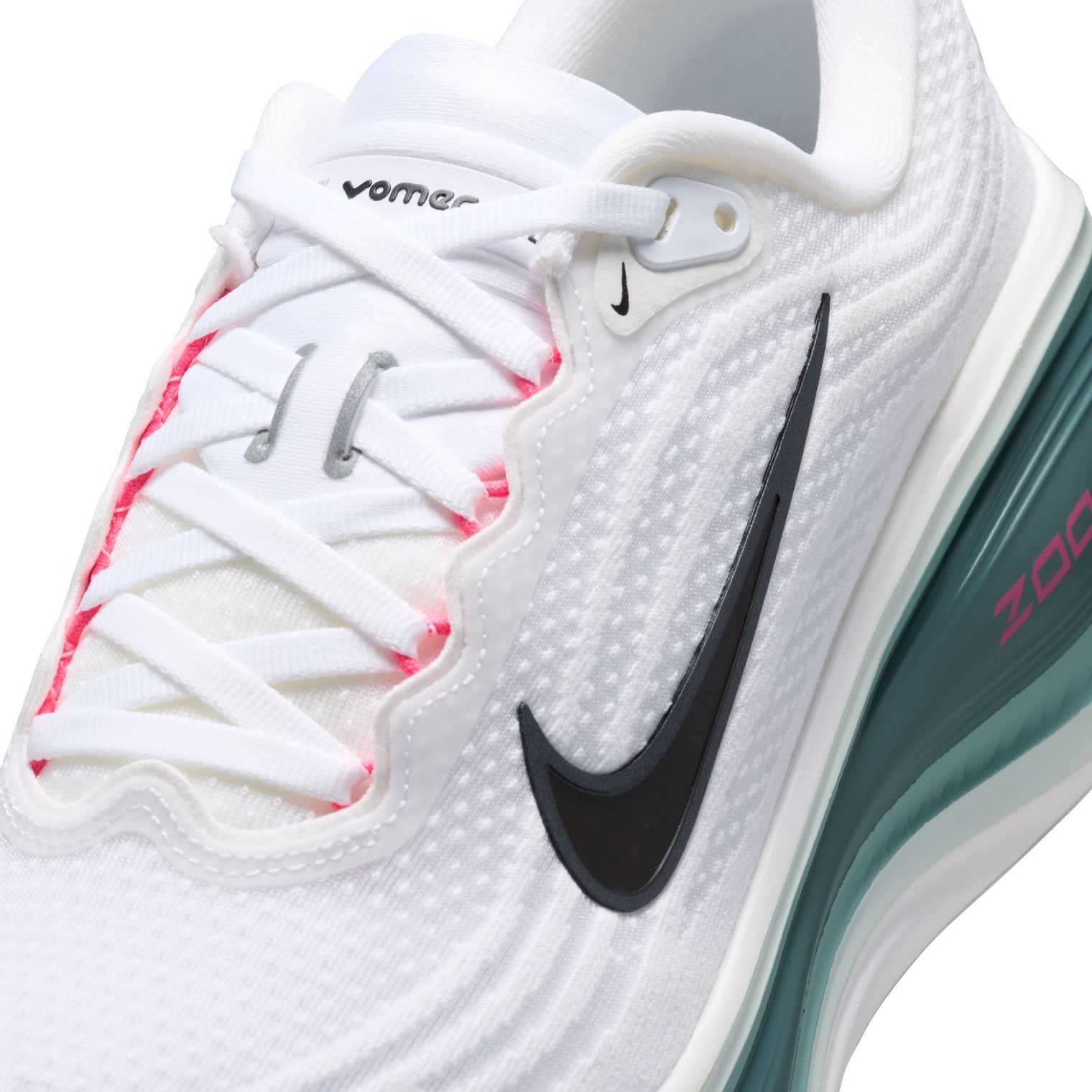 NIKE VOMERO PLUS