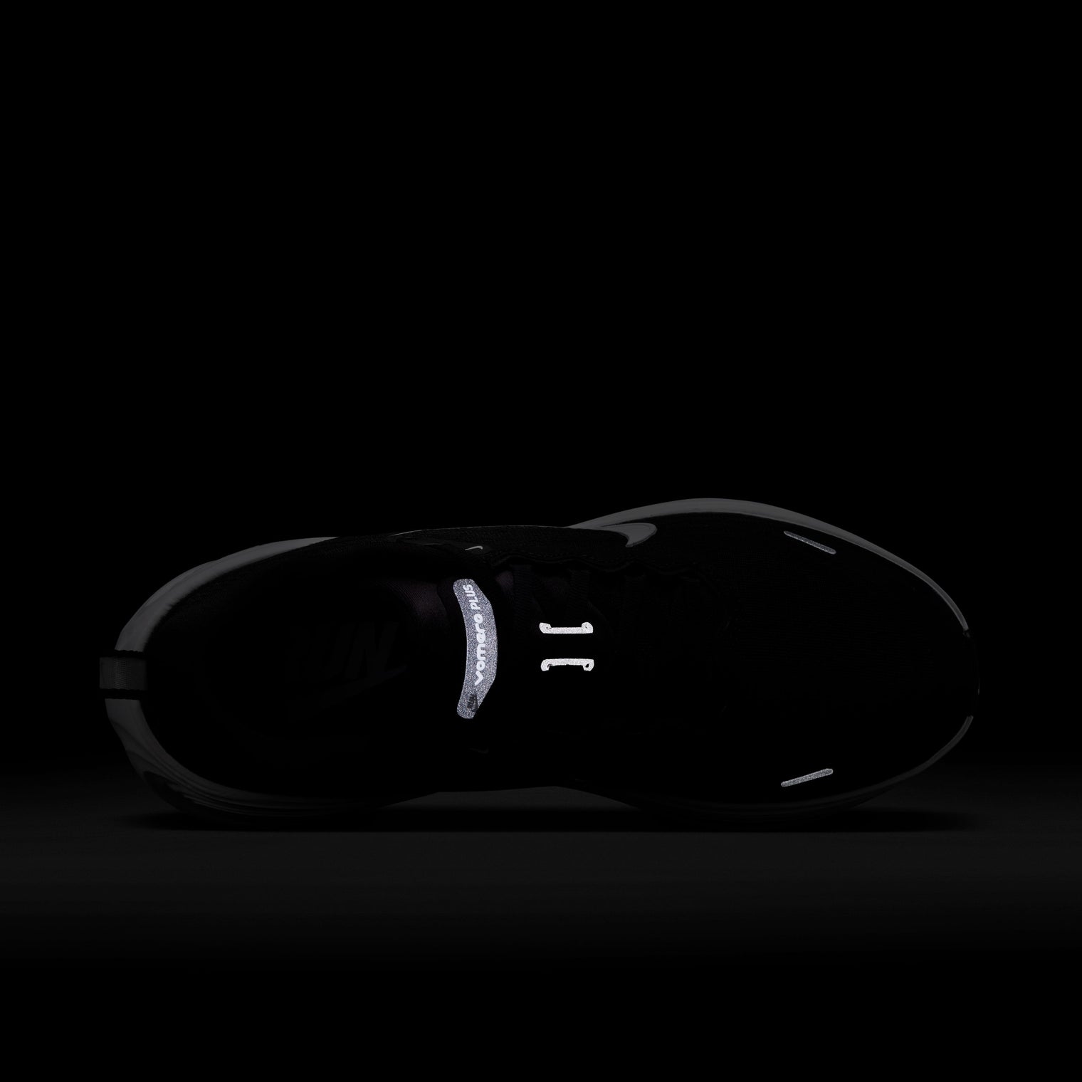 Nike Vomero Plus Tenis de correr en pavimento para mujer