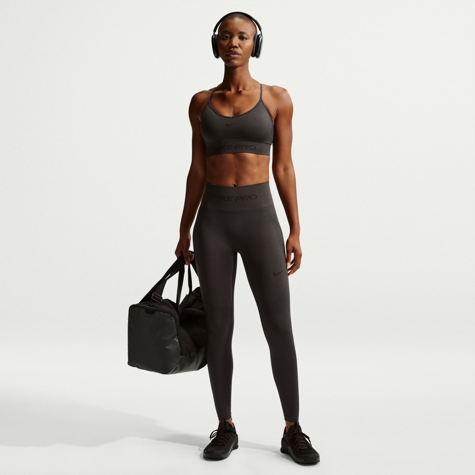 WOMEN NIKEPRO SEAMLESS 7/8 TIGHT