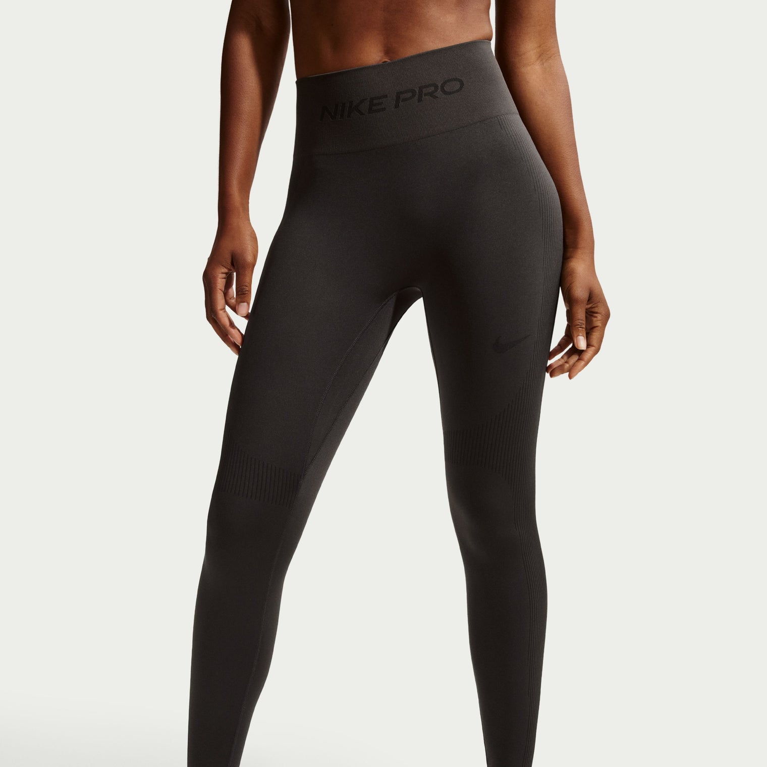 WOMEN NIKEPRO SEAMLESS 7/8 TIGHT