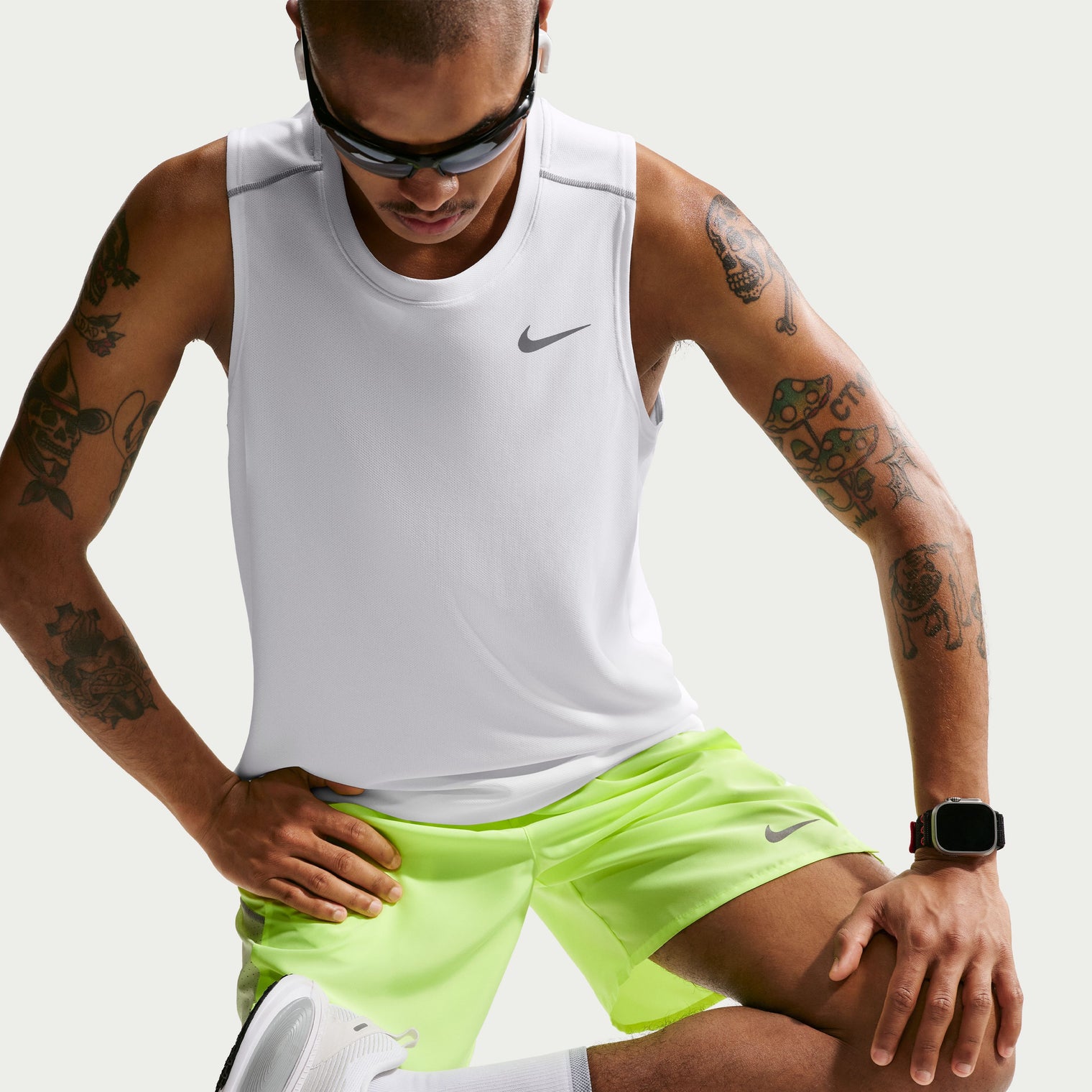 MEN NIKE DRI-FIT MILER TANK TOP