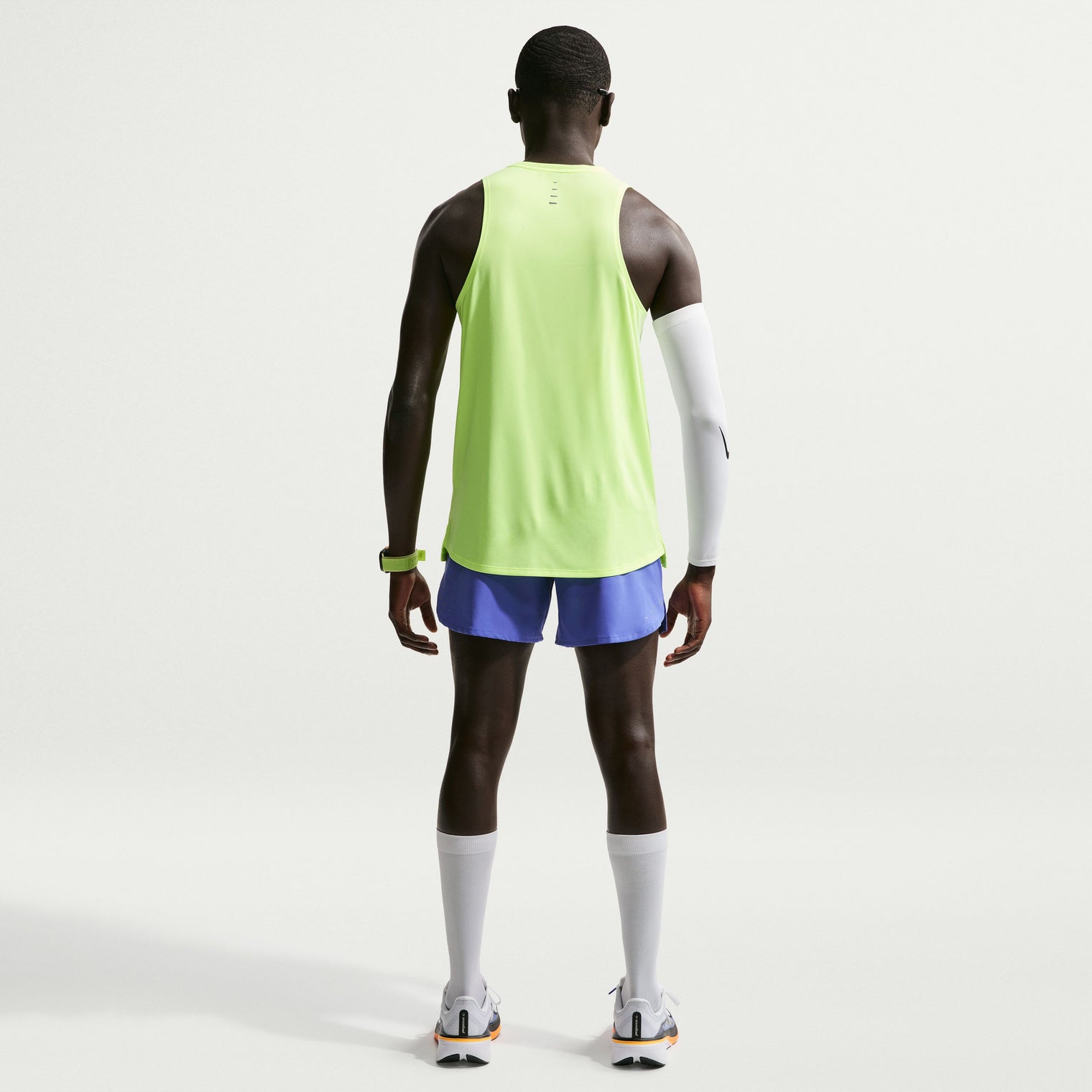 MEN NIKE STRIDE 5IN SHORT