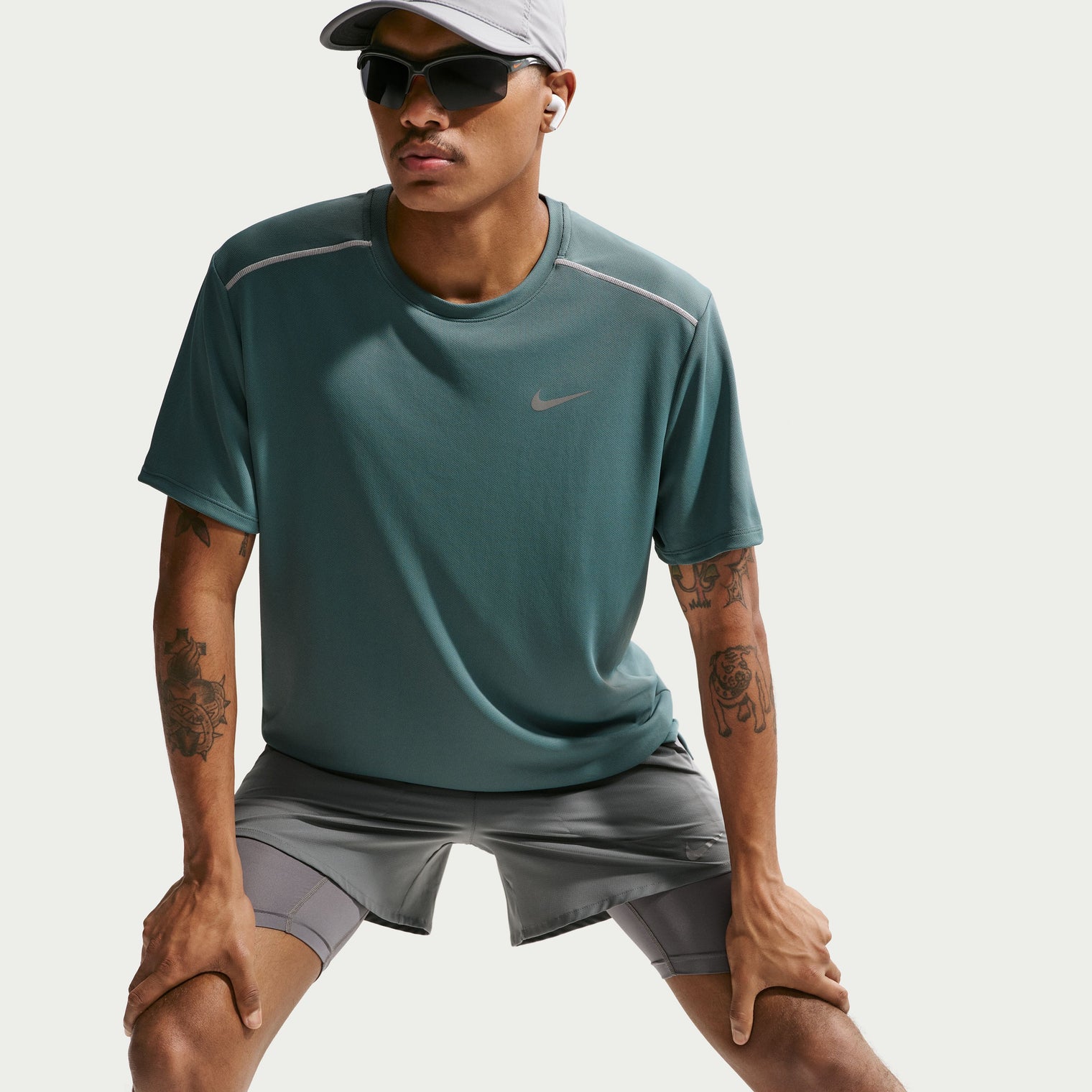 MEN NIKE DRI-FIT MILER SHORT-SLEEVE
