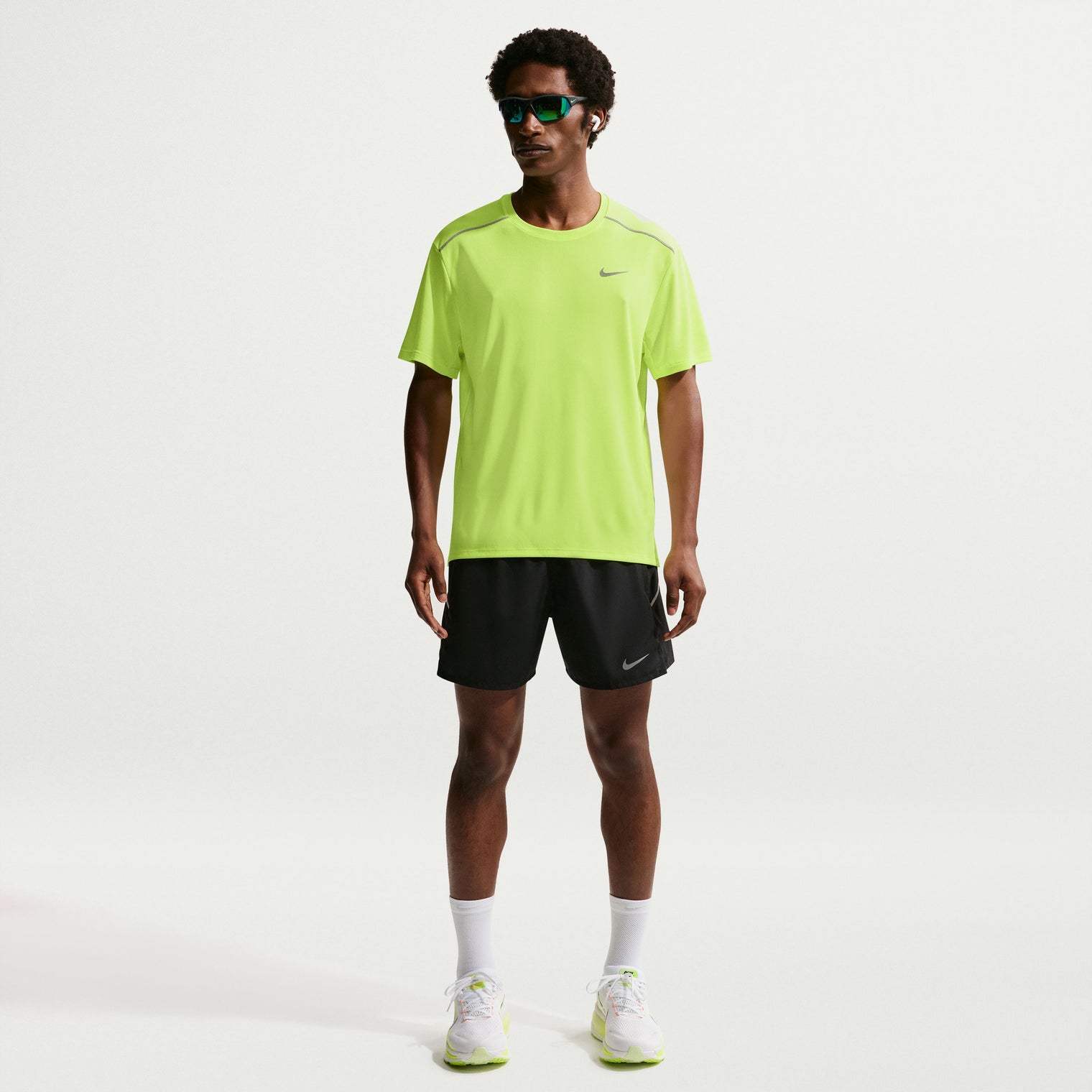 MEN NIKE DRI-FIT MILER SHORT-SLEEVE