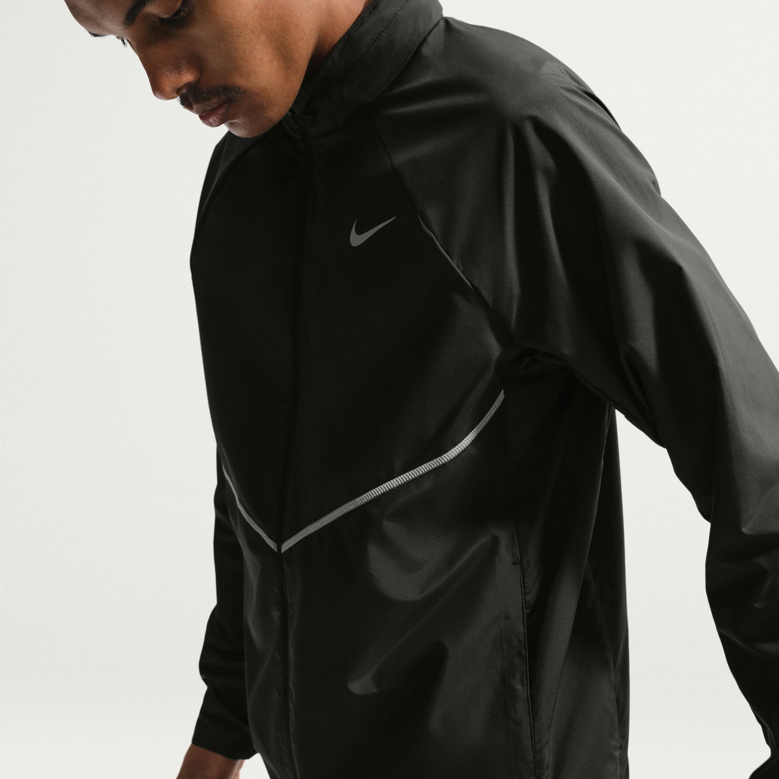 MEN NIKE UV REPEL MILER JACKET