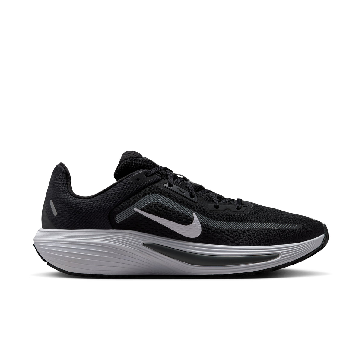 NIKE QUEST 7
