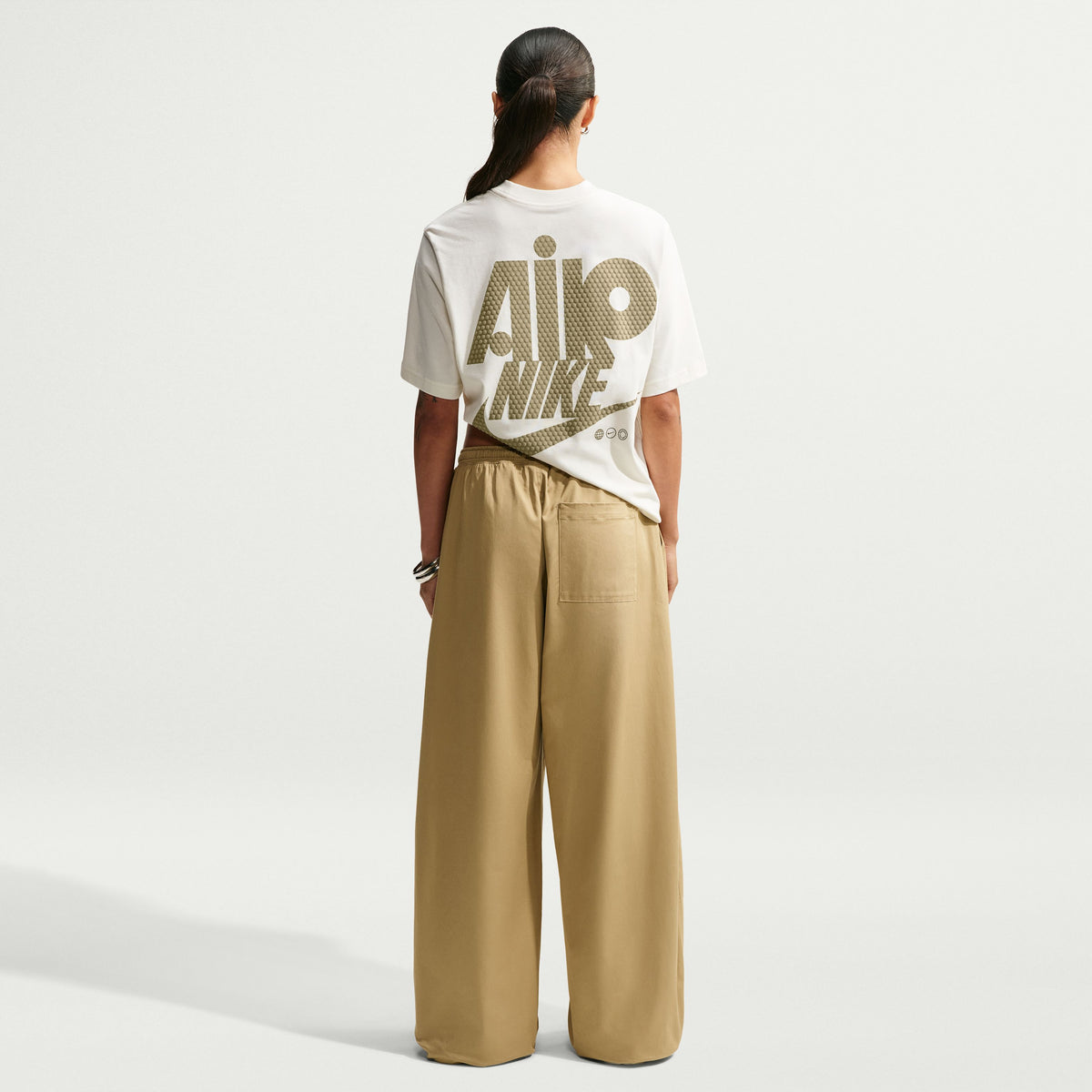 CAMISETA SPORTSWEAR HOLGADA CLASSIC PARA MUJER