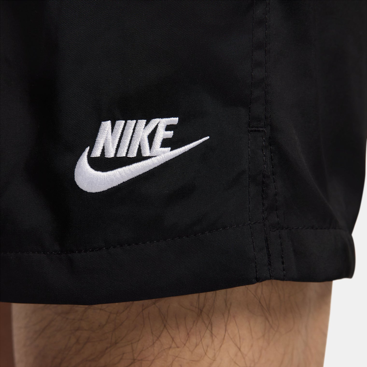 Nike Sportswear Essentials tejidos forrados fluidos