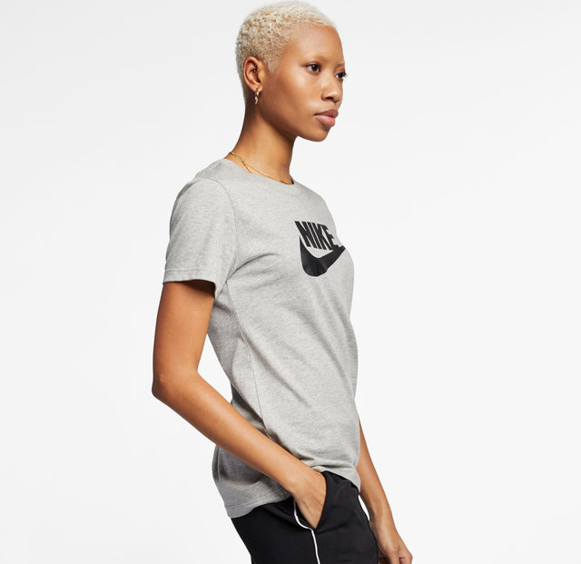 NIKE SPORTWEAR ESSENTIAL CAMISETA PARA MUJER