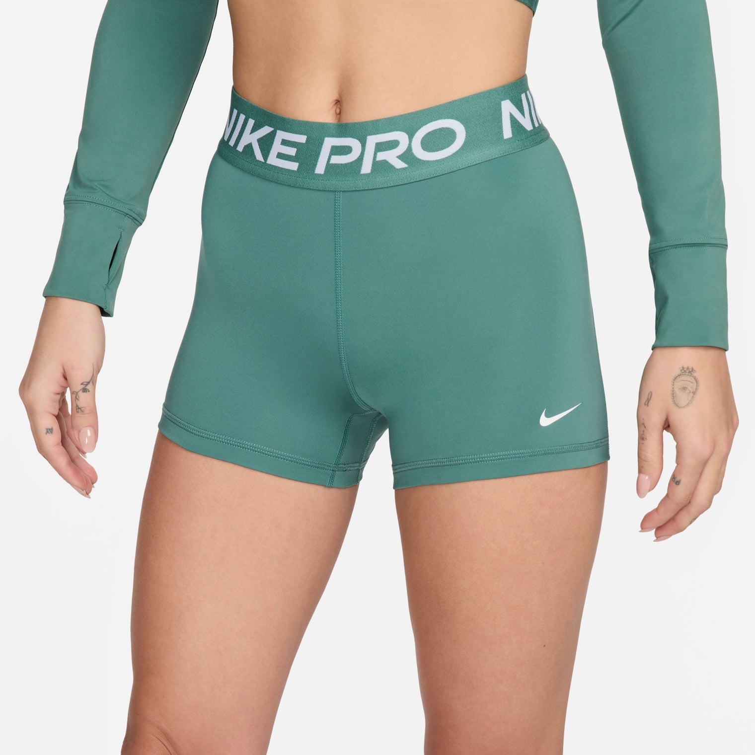 NIKE PRO GRAPHIC 3"SHORT TIRO MEDIO PARA MUJER