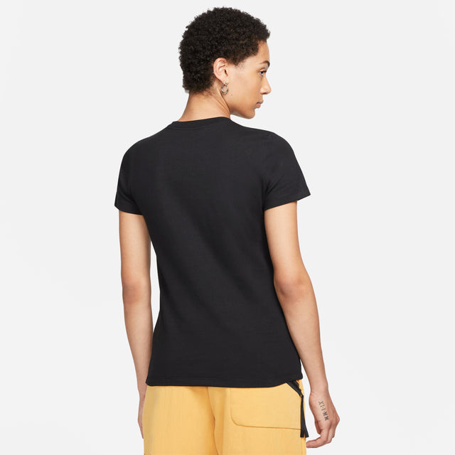 NIKE SPORTWEAR FUTURA CAMISETA PARA MUJER