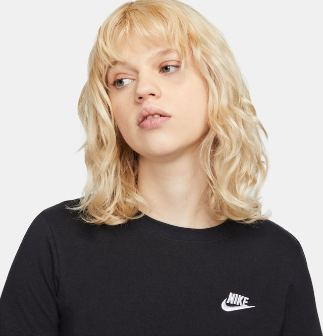 NIKE SPORTWEAR CLUB ESSENTIALS CAMISETA PARA MUJER