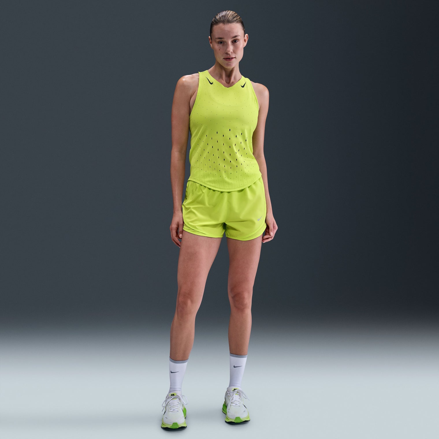 Nike AeroSwift camisilla de running Dri-FIT ADV para mujer