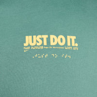 M NK DF TEE IYKYK RUN SU24 3-MEN SHORT SLEEVE T-SHIRT