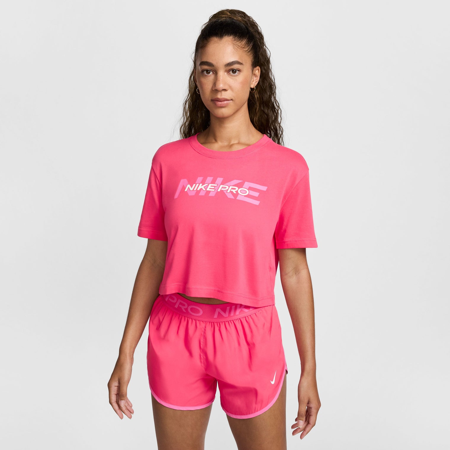 WOMEN SHORT SLEEVE T-SHIRT-W NK PRO SS CRP TEE FA24