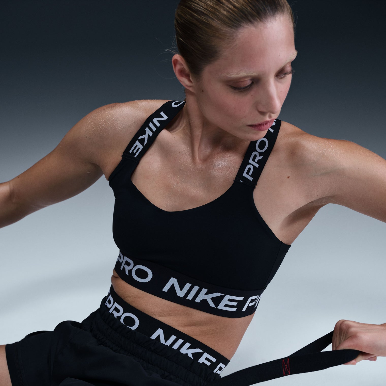 NIKE PRO BRA TT WOMEN