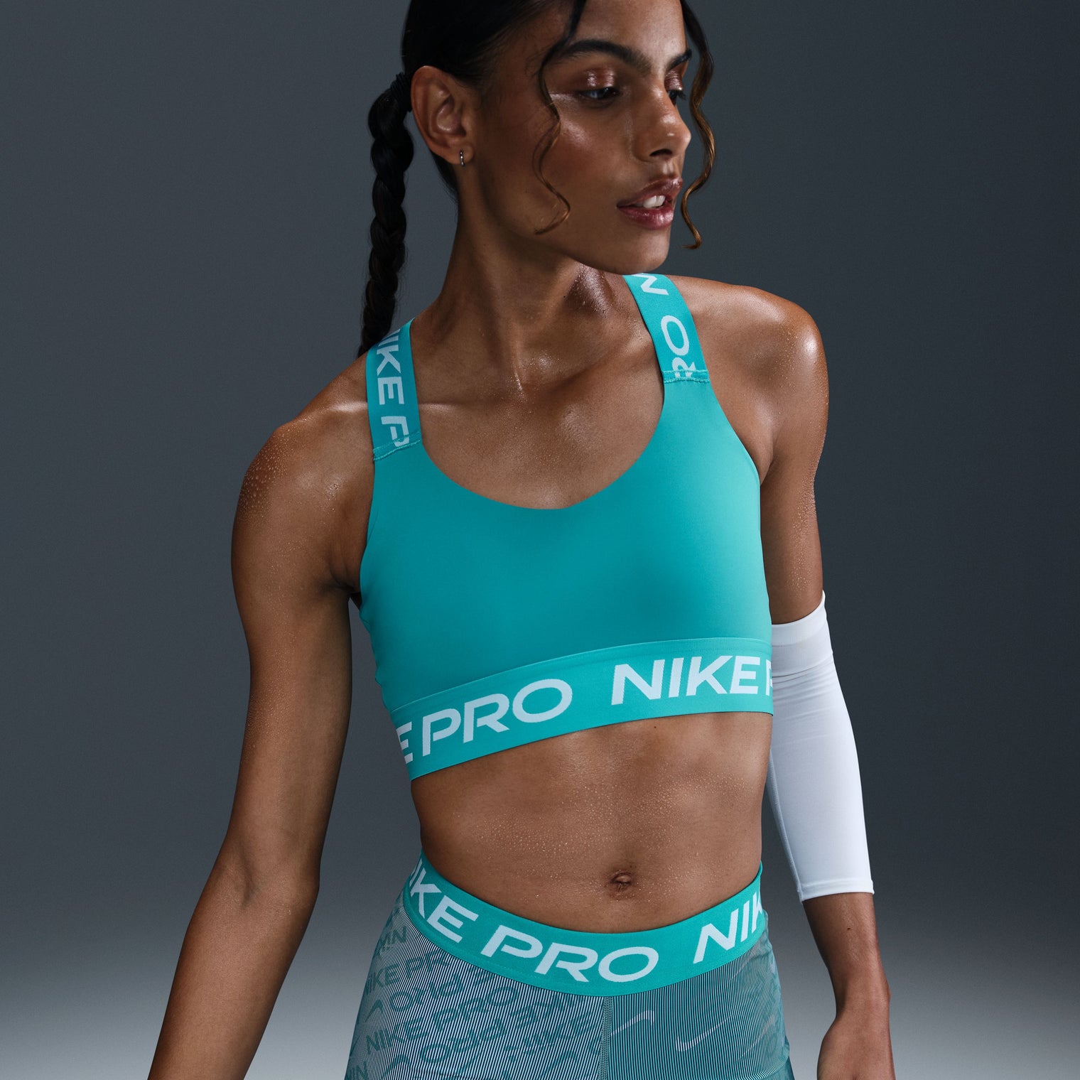Nike Pro Sujetador deportivo de sujeción ligera ... WOMEN