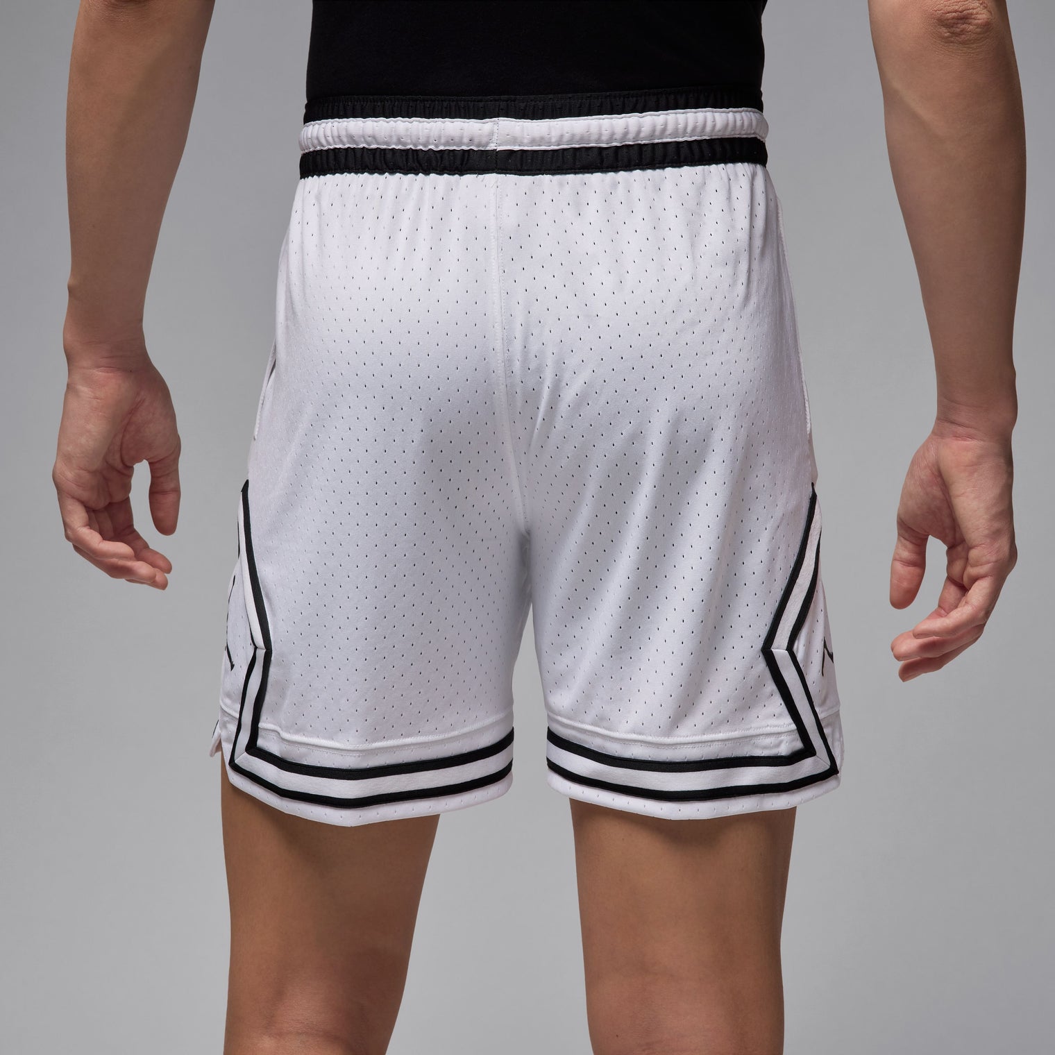 Jordan Sport Men's Dri-FIT Mesh Diamond Shorts