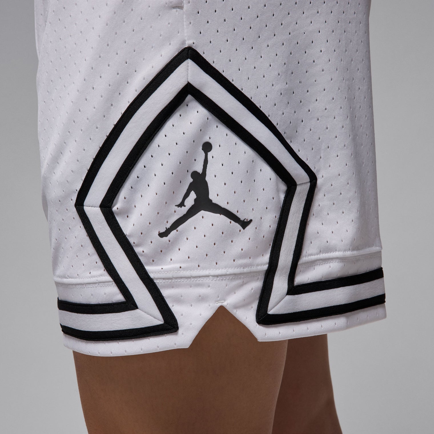 Jordan Sport Men's Dri-FIT Mesh Diamond Shorts