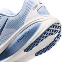 Nike Vomero 18 Tenis de correr en pavimento para mujer