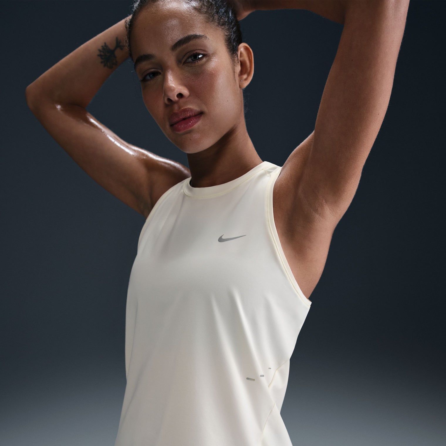 Camiseta de tirantes de correr Dri-FIT para mujer Nike Swift