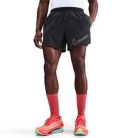 Nike Stride Pantalones cortos de running Dri-FIT para hombre de 12,5 cm (aprox.) con forro interior