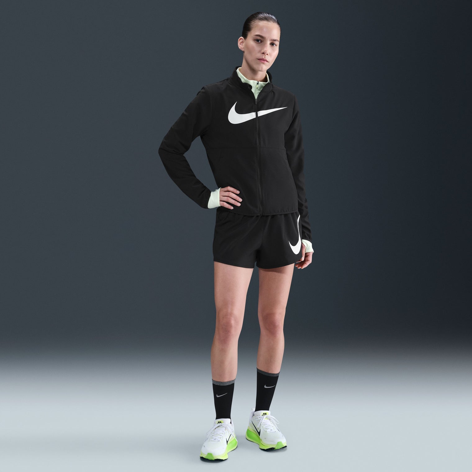 Nike One Swoosh RUNNING WOMEN UPPER THIGH LENGTH