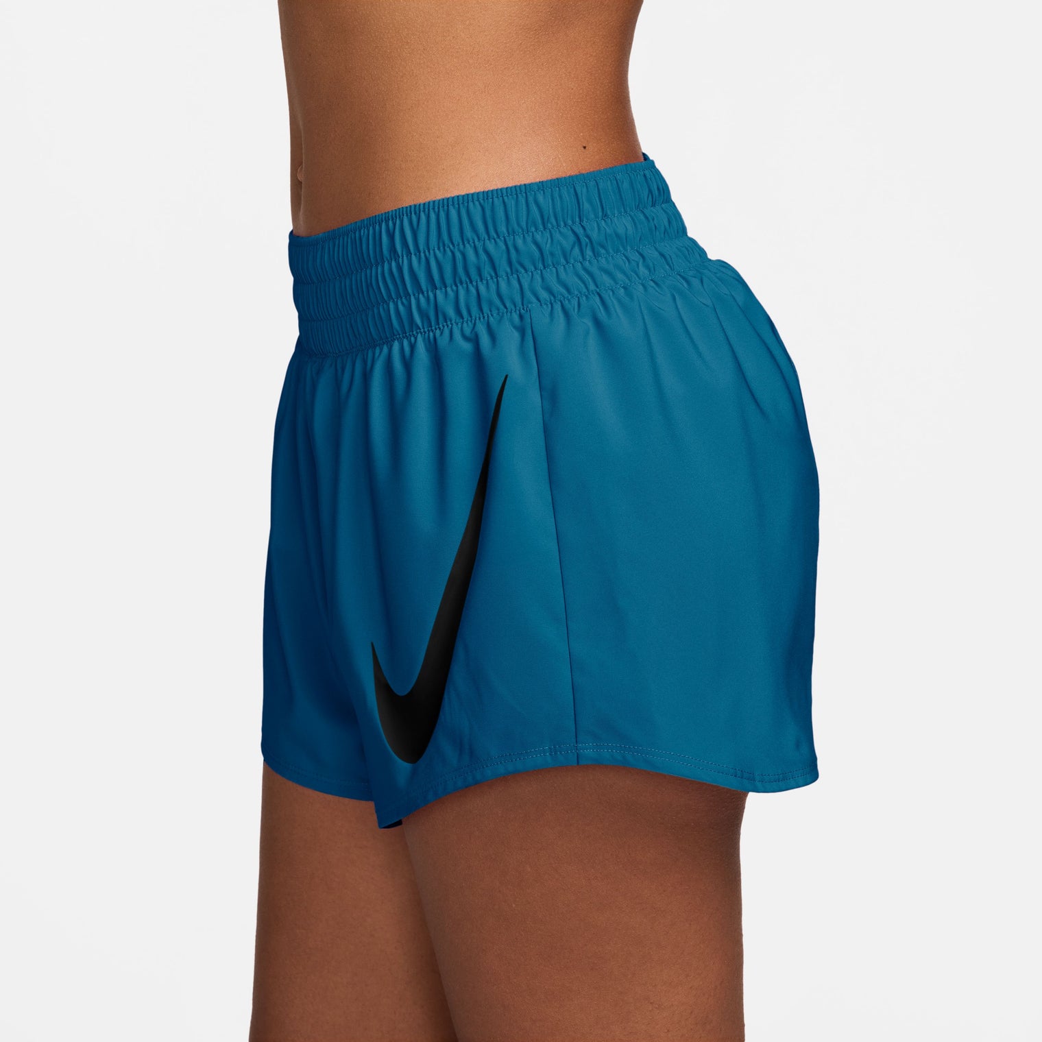 Nike One Swoosh Shorts de correr Dri-FIT de tiro medio holgados de 8 cm con forro de ropa interior para mujer
