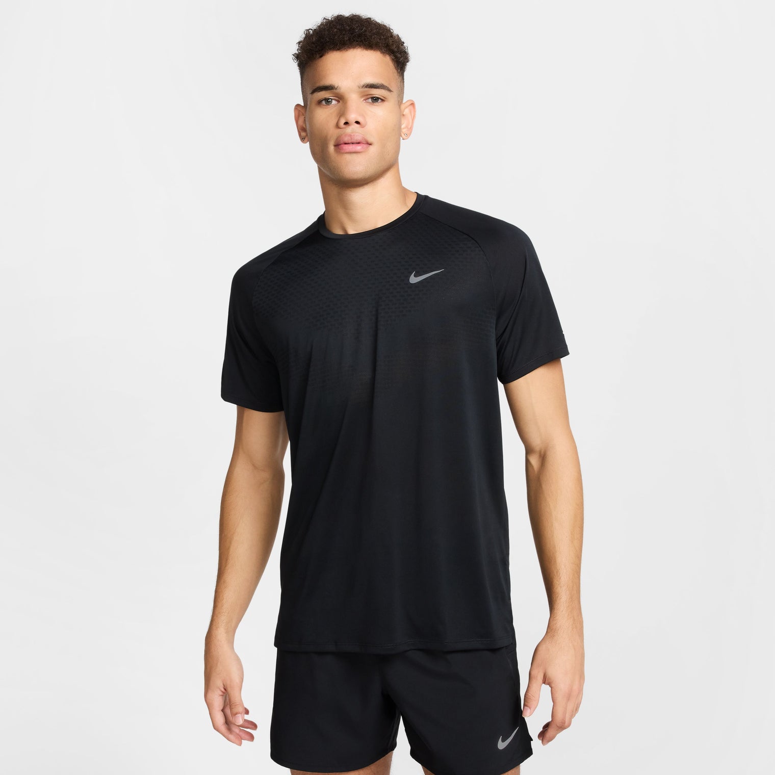 MEN NIKE DRI FIT STRIDE SS TOP