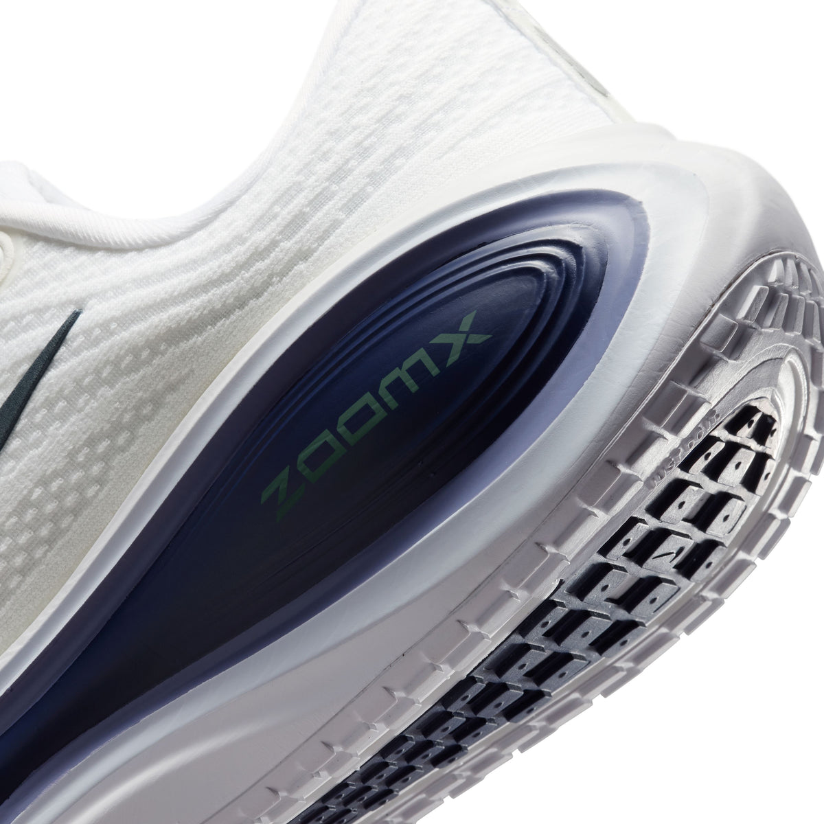 Nike Vomero Plus Tenis de correr en pavimento para hombre