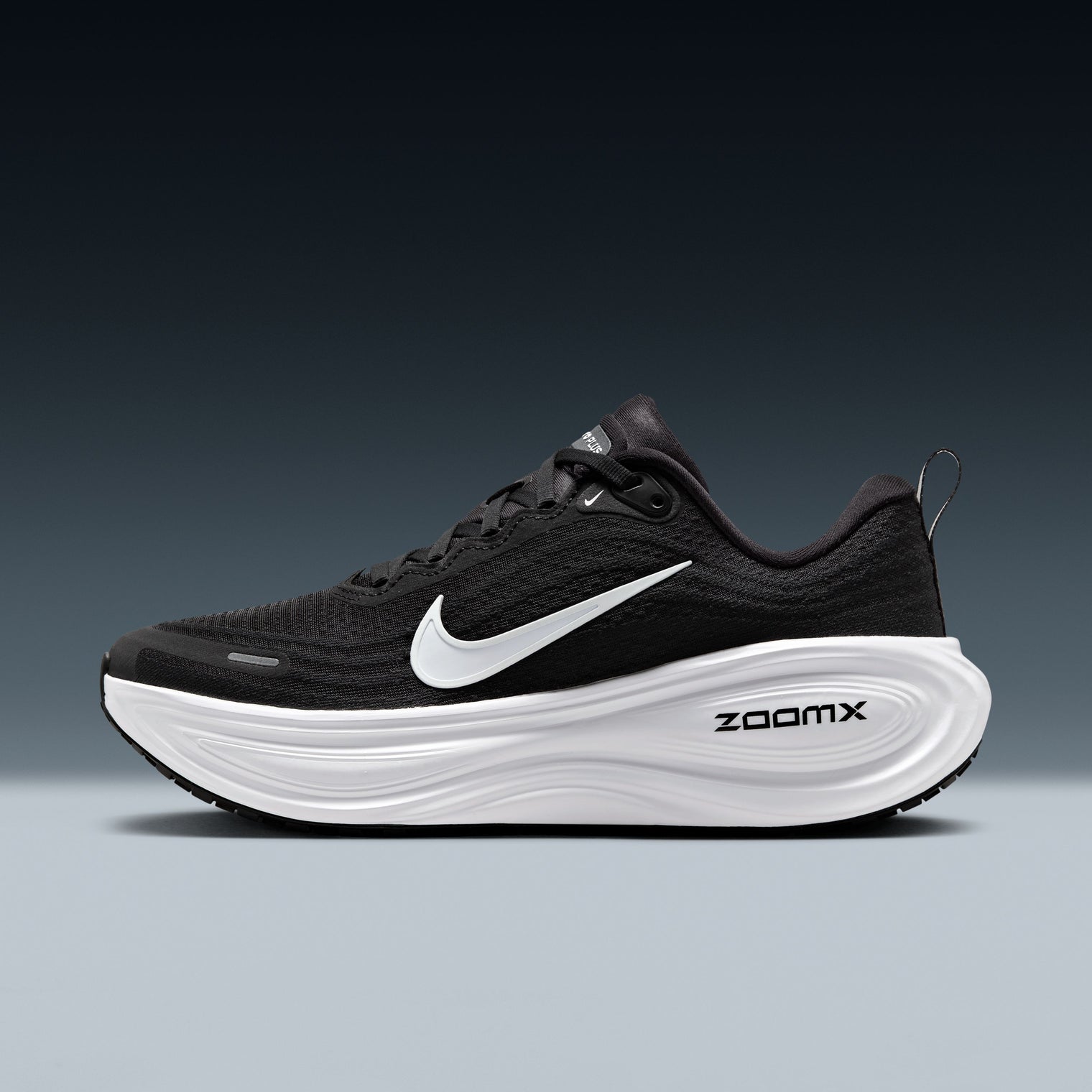 Nike Vomero Plus Tenis de correr en pavimento para mujer