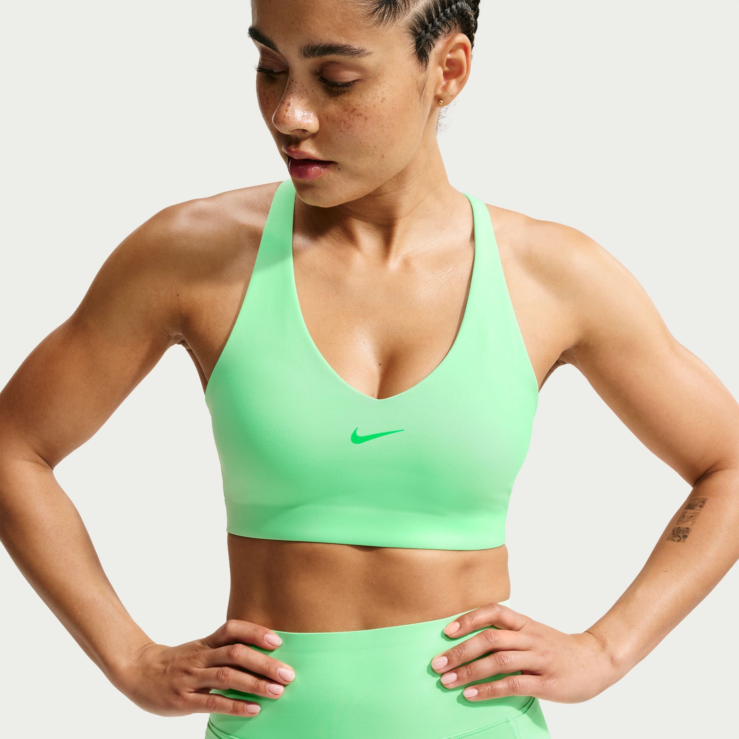 Nike Universa Sujetador deportivo de sujeción media con almohadilla - Mujer